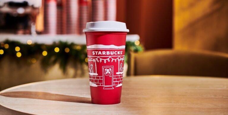 At Starbucks, reusable cups prove to be a traffic boon