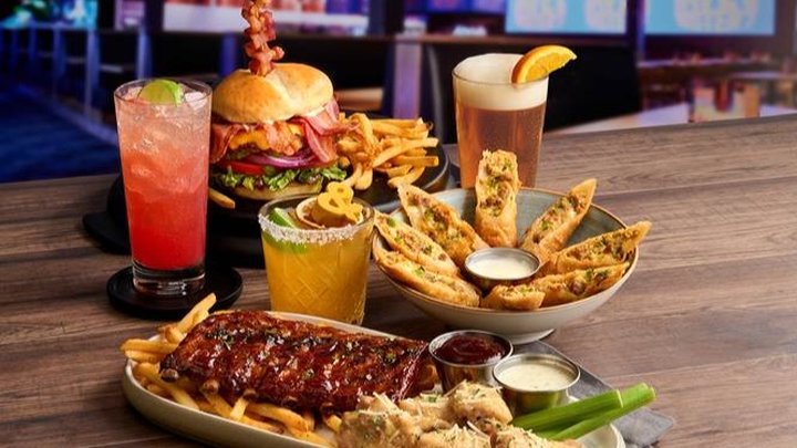 Dave &amp; Buster's adds 100 menu items