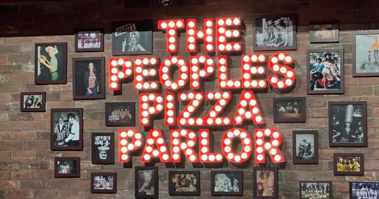 Shakey's wants to bring back the pizza parlor