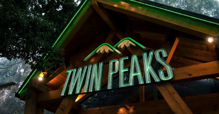 Twin Peaks to acquire 8 franchised locations in Florida for $47M
