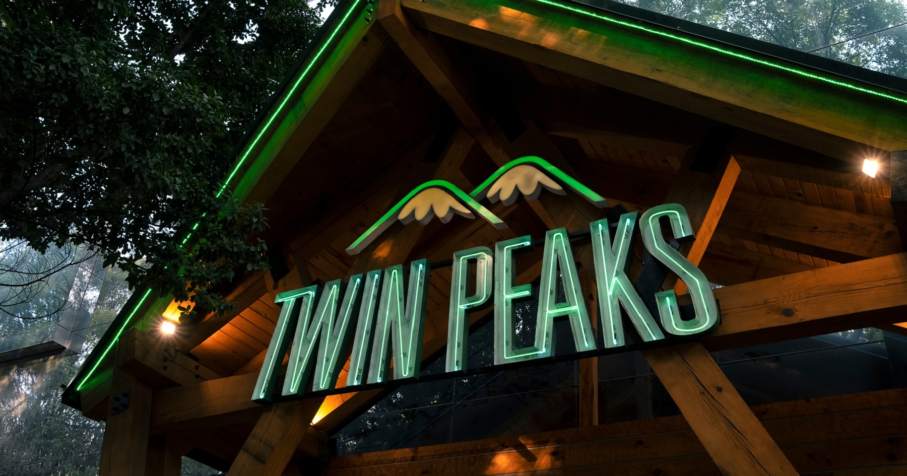 Twin Peaks to acquire 8 franchised locations in Florida for $47M
