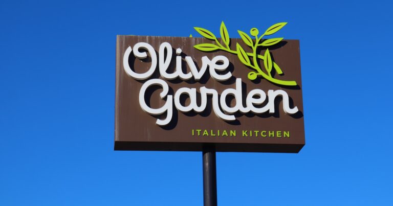 Olive Garden and LongHorn Steakhouse keep chugging along