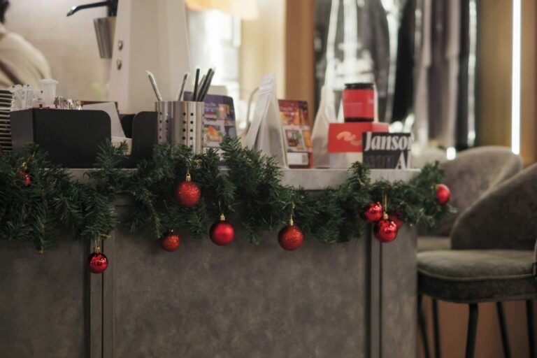 Simplify Holiday Payroll with Automation | Modern Restaurant Management