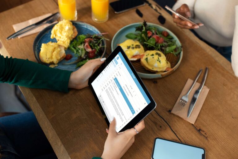 The 2025 Restaurant Software Guide: Loyalty, Delivery, and Marketing Tools and Apps