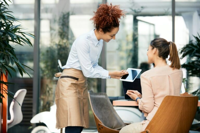 The Rise of Heads-Up Hospitality | Modern Restaurant Management