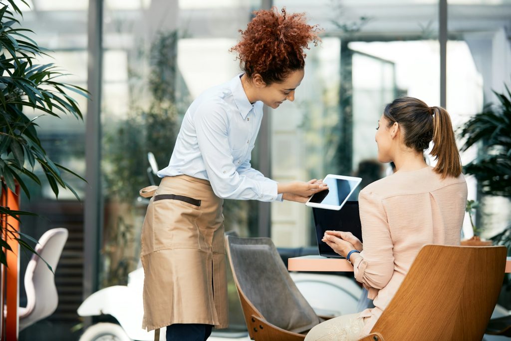 The Rise of Heads-Up Hospitality | Modern Restaurant Management
