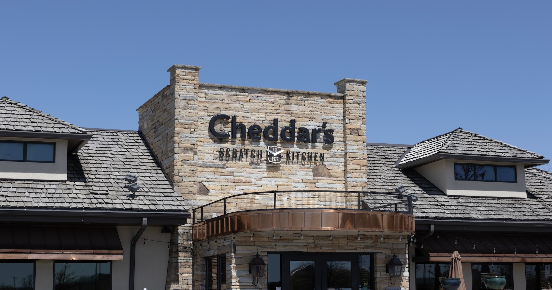 Why Darden keeps its chains' growth in check