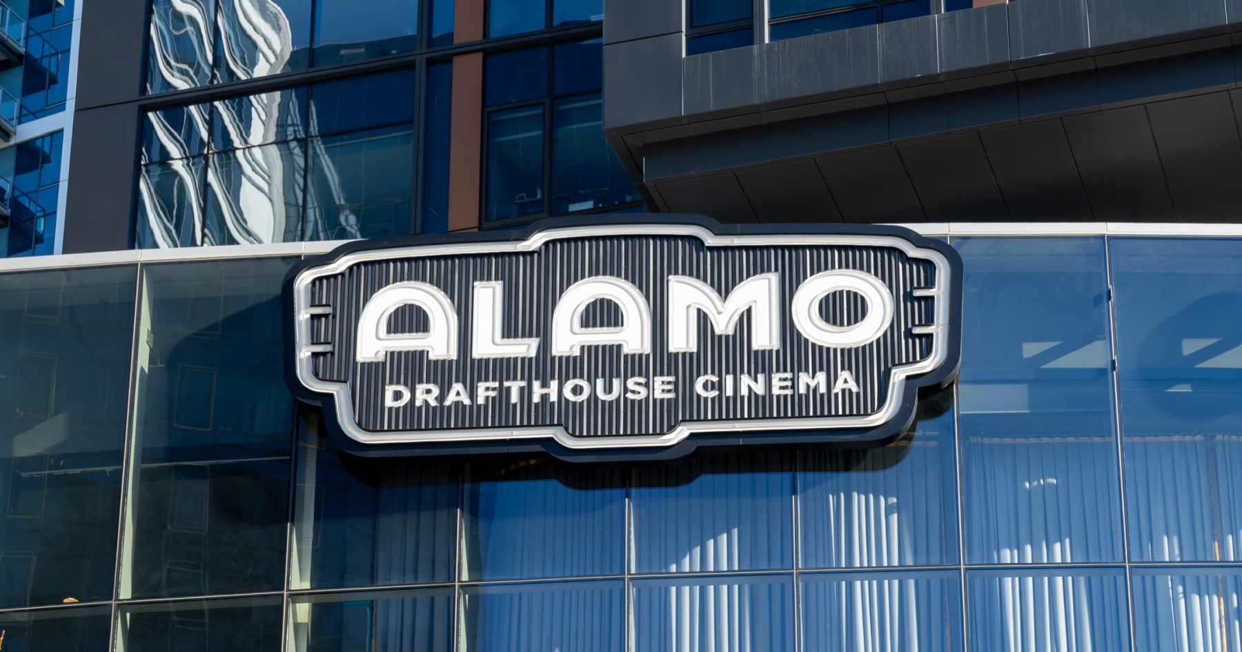 As restaurants push to digitize, there's opportunity in the analog