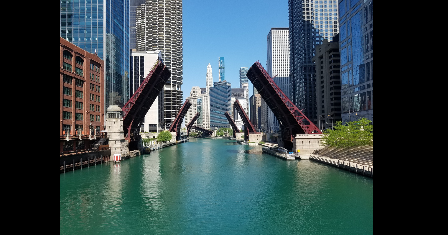 Chicago City Council approves hemp-THC ban. But beverages are saved