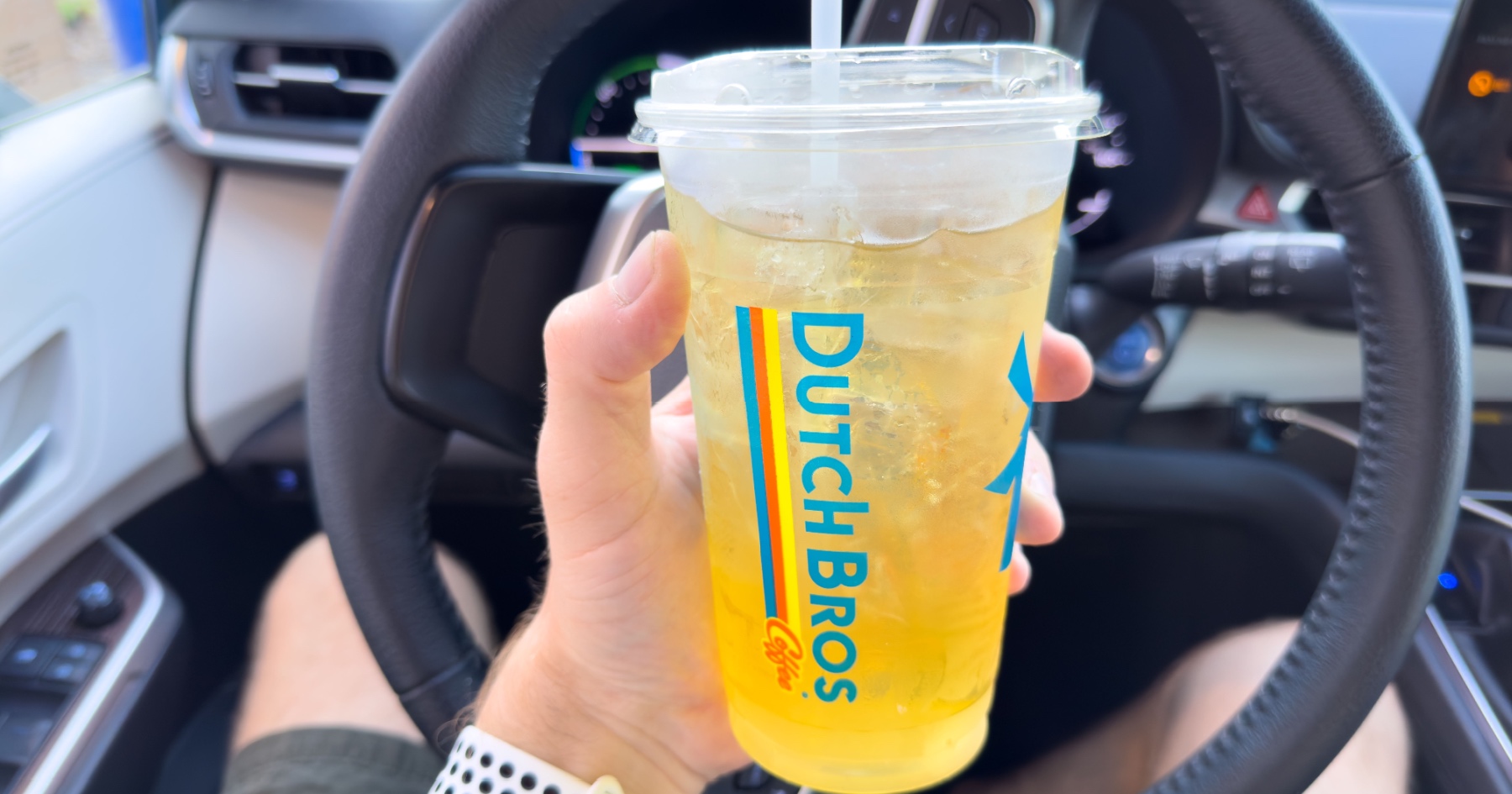 Drive-thru coffee giant Dutch Bros to acquire 20-unit Clutch Coffee Bar