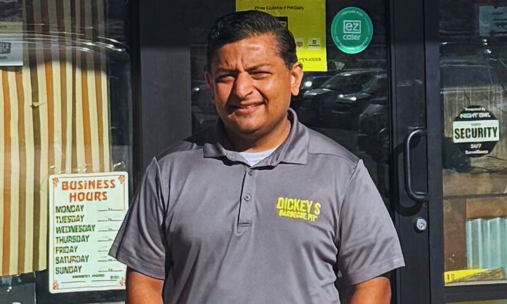 Neri Christian Heats Up Dickey’s Barbecue Pit in Pueblo, CO with Guest Appreciation Event