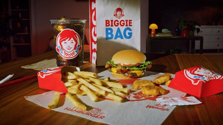 Sales continue to fall as Wendy's struggles in 4th quarter