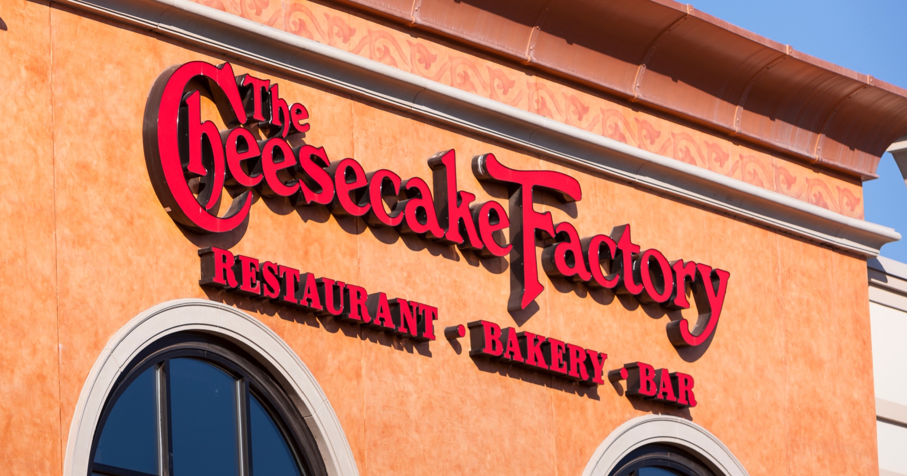 The Cheesecake Factory posts a rare same-store sales decline