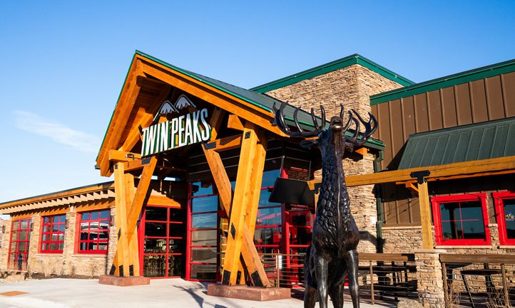 Twin Peaks Opened New Omaha Sports Lodge on Feb. 9