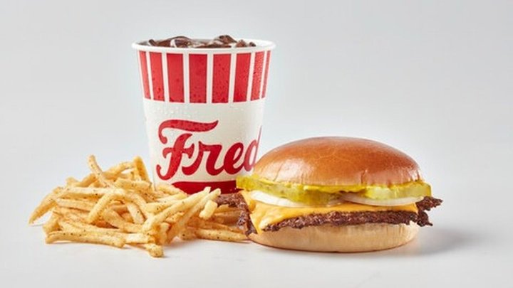 JRI Hospitality acquires HCI, adds 43 Freddy’s locations