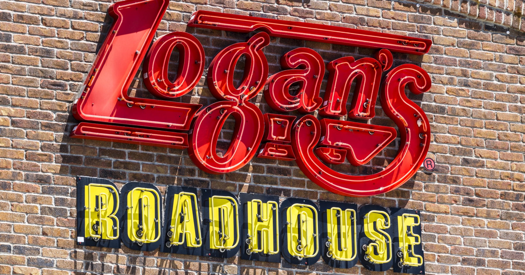 Logan's Roadhouse is sold to Cicis owner SSCP