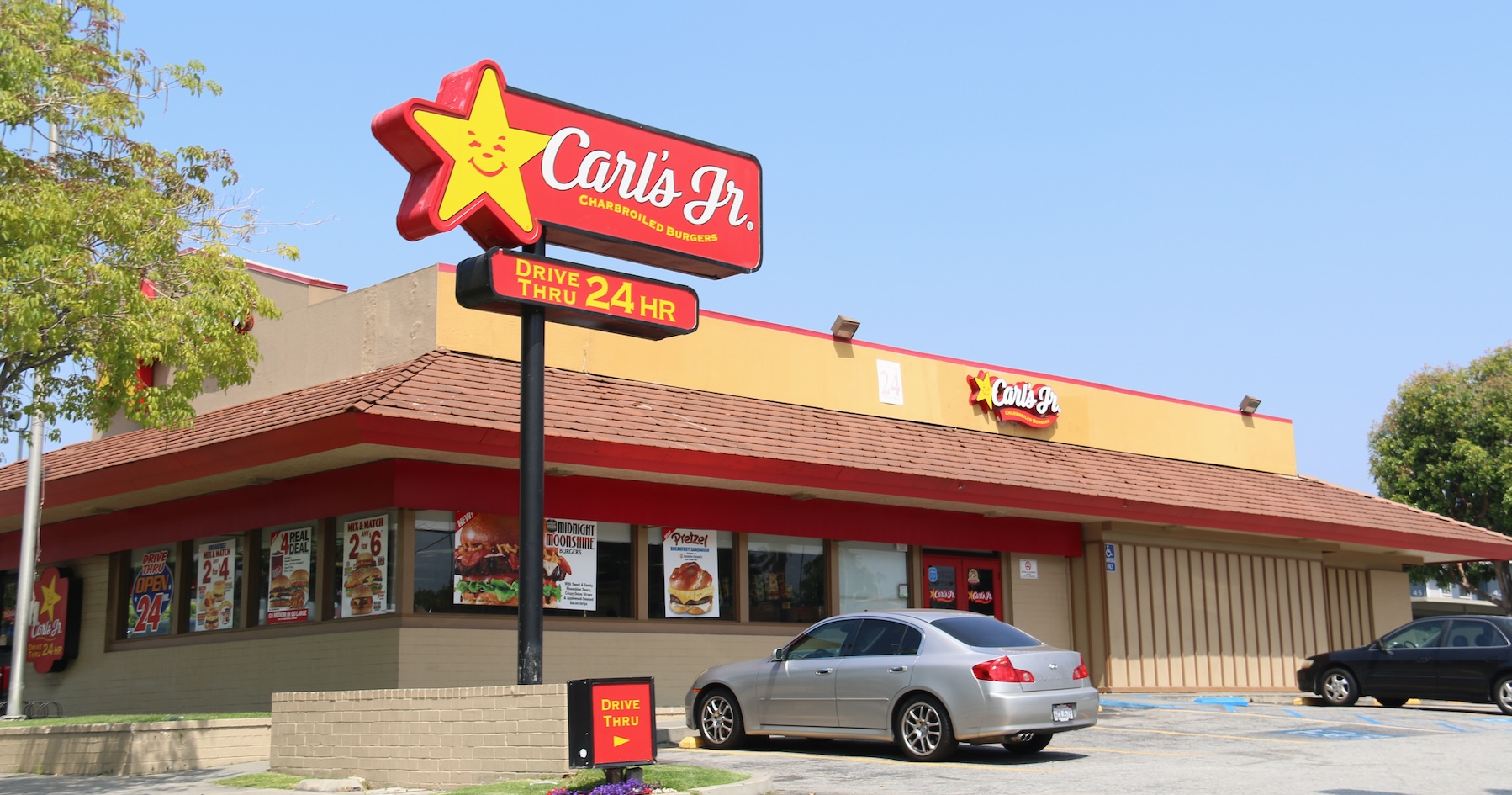 A bankrupt Carl's Jr. franchisee blames its financial problems on California's $20 wage