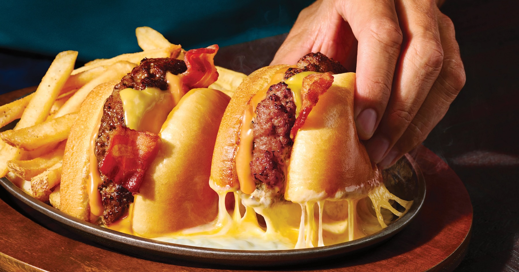 Applebee’s O-M-Cheeseburger sparks a trend