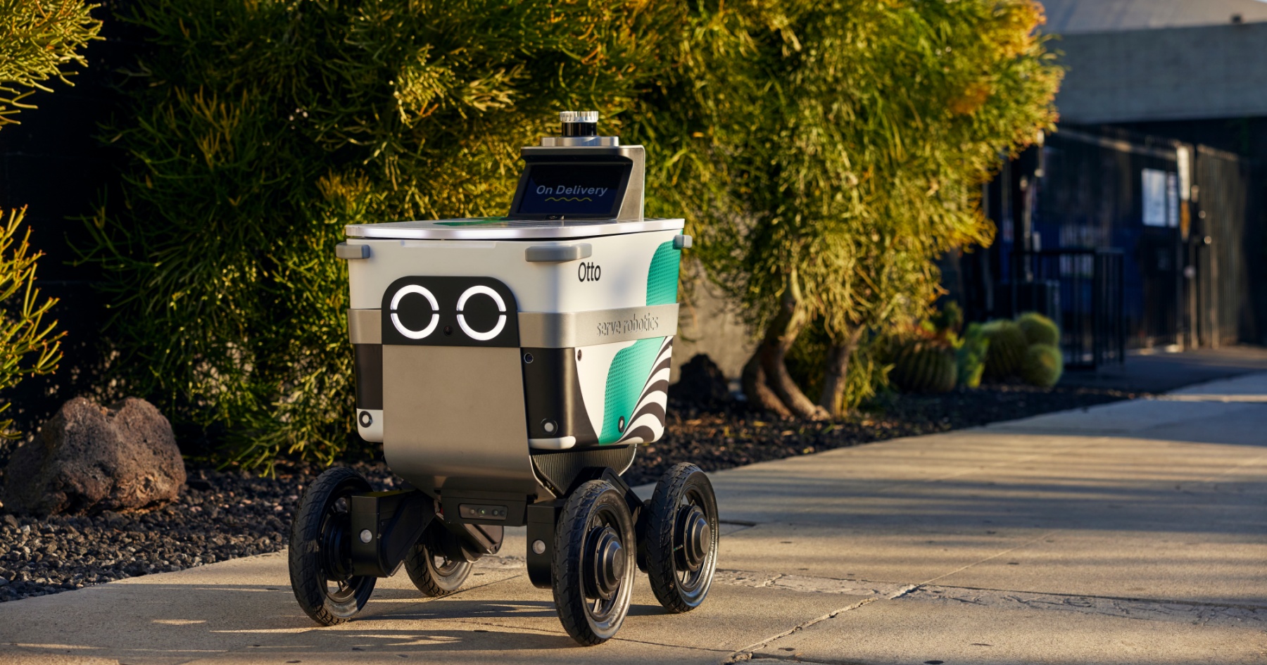 California city presses pause on food delivery robots