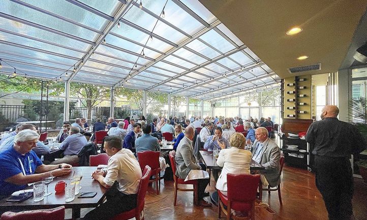 How Restaurants Increase Revenue with Retractable Enclosures