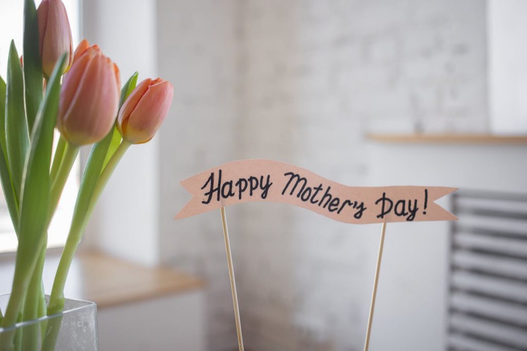 Managing Mother’s Day Demand Without Slowing the Kitchen | Modern Restaurant Management