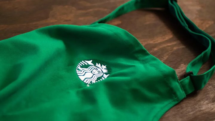 Starbucks revamps partner incentives: 3 lessons for the fast casual industry