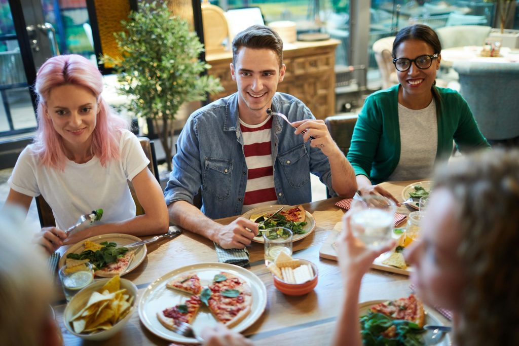 Affordable Indulgence, Pass the Plate, the Micro Community Effect, and Other Dining Trends | Modern Restaurant Management