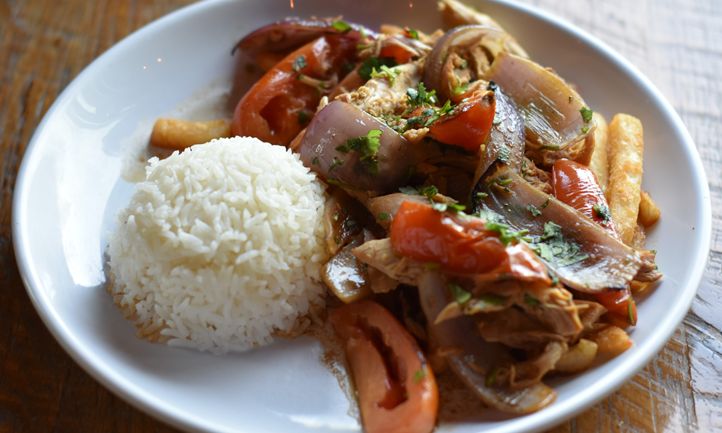 VIVA Chicken Builds a New Weekday Routine With Its Daily Features Menu