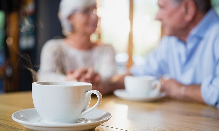 Mid-Year Outlook: Coffee and Snack Chains Dominating Latest Restaurant Spending Trends