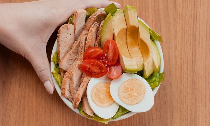 la Madeleine Welcomes Summer with Fresh Salads, Croissant Croutons and Strawberry Sweets