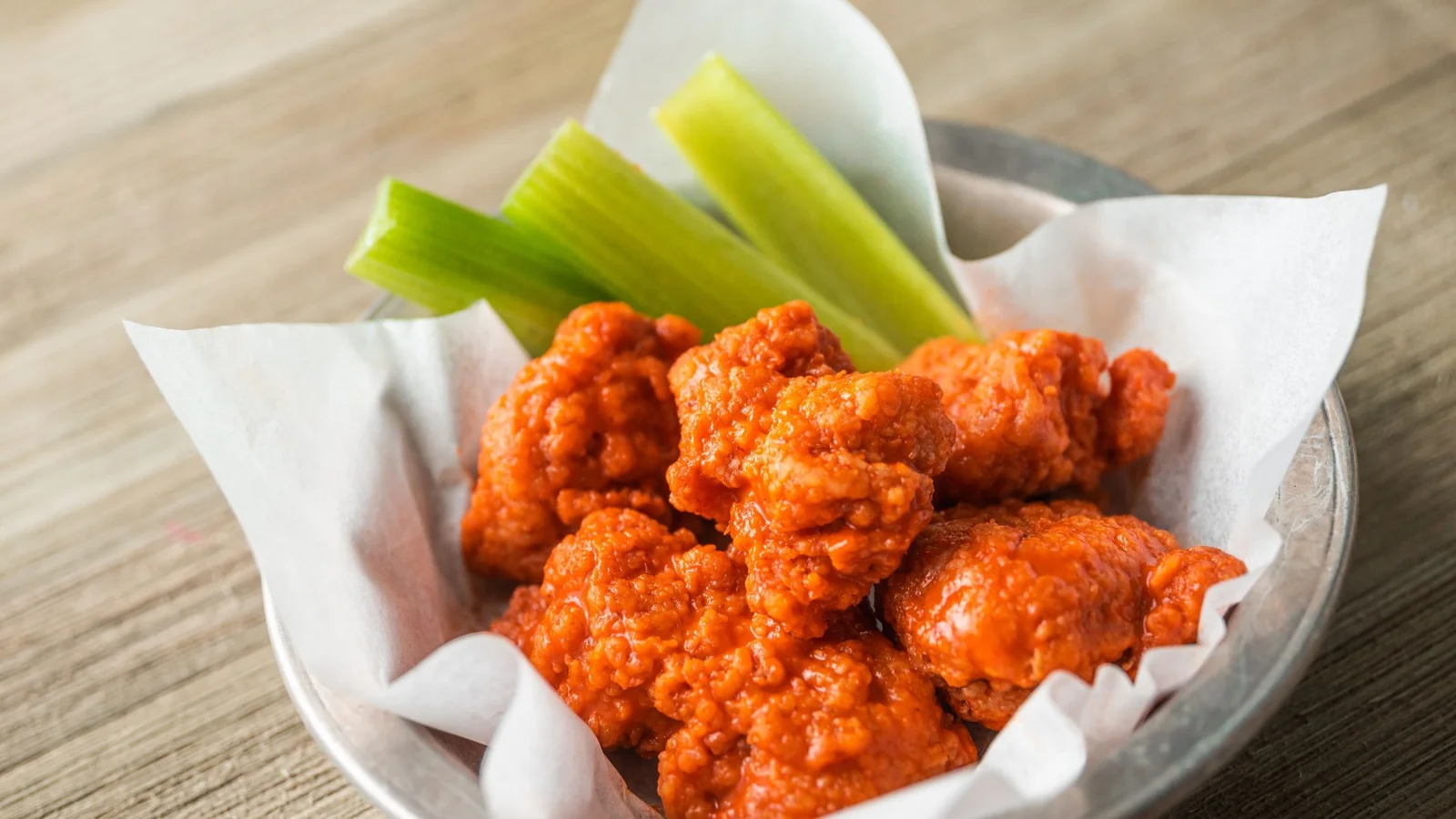 Buffalo’s Express opens 1st standalone restaurant, expands beyond Fatburger co-brand model