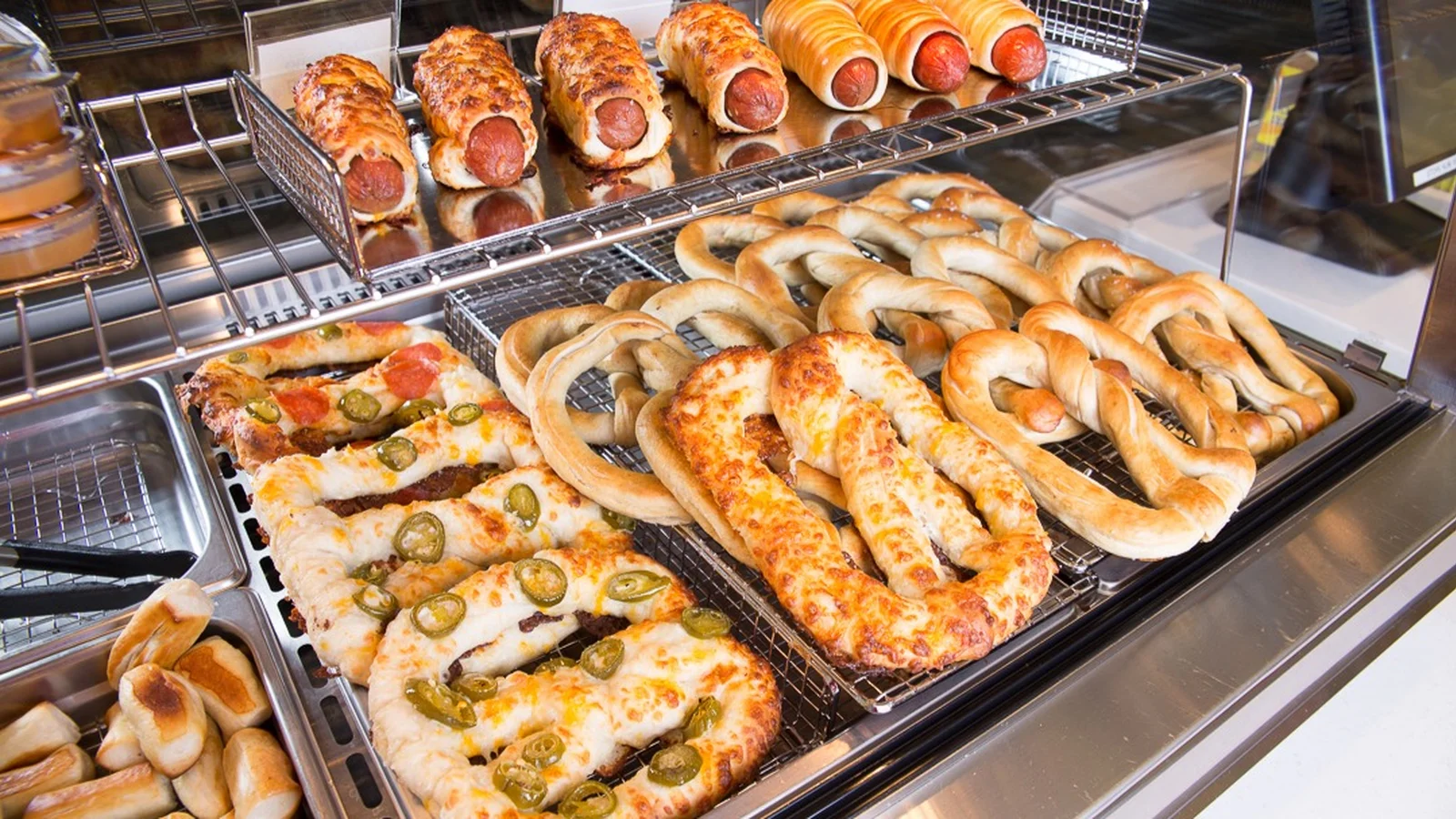 Co-branded Wetzel's Pretzels, Cold Stone Creamery store opening in the Bronx