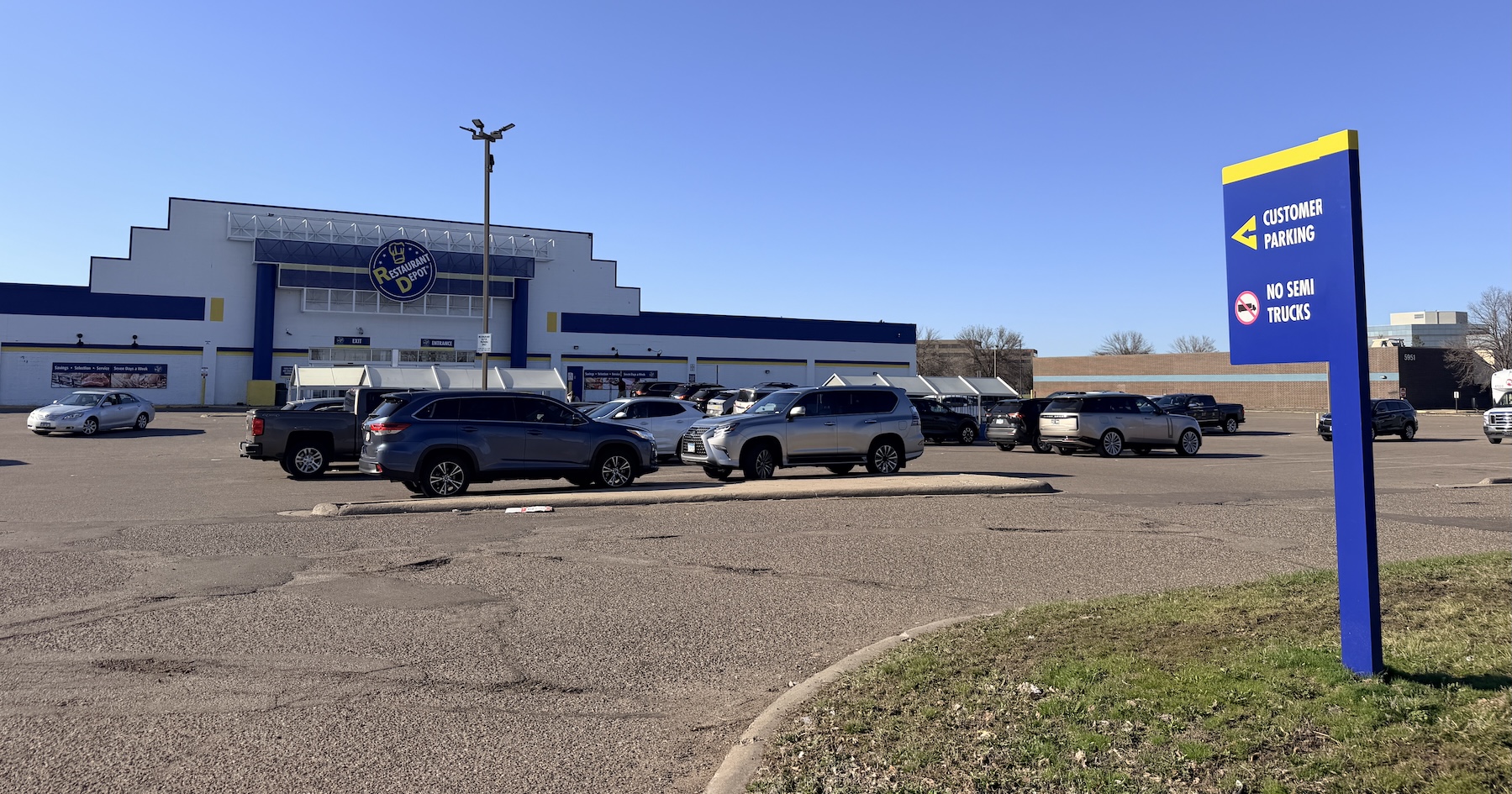 In buying Restaurant Depot, Sysco is taking on some risks, but also profit