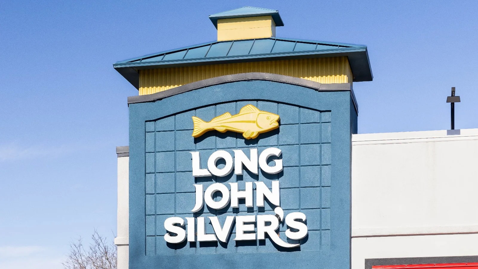 Long John Silver's store count retracts amidst same-store sales growth