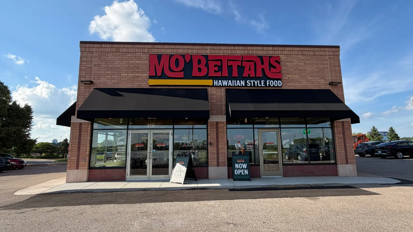 Mo' Bettahs opens 1st Minnesota restaurant