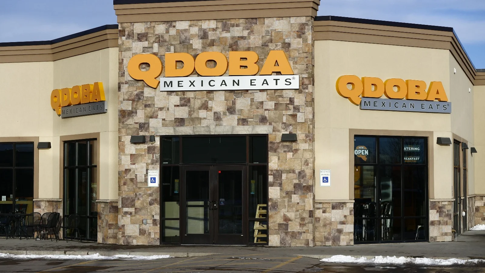 Qdoba inks deals for over 100 franchised restaurants