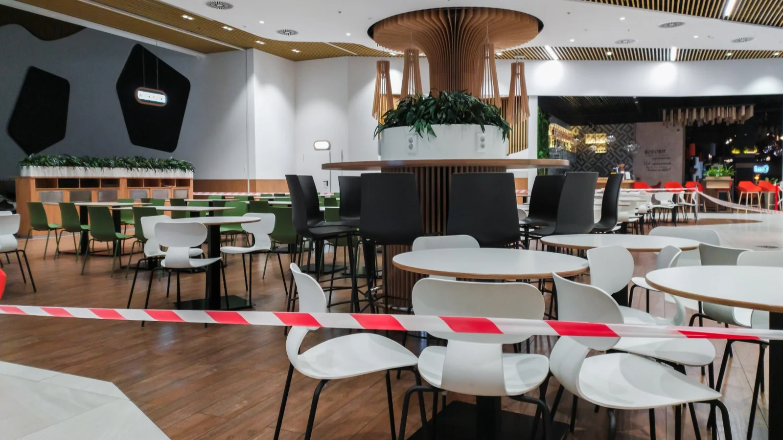 Report: QSRs lead 2026 restaurant closures