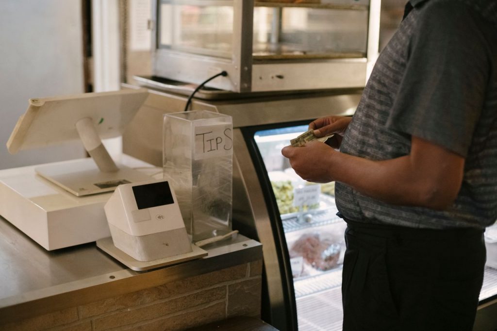 Don’t Kill Tip Culture – Fix It | Don't Kill Tip Culture - Fix It | Modern Restaurant Management