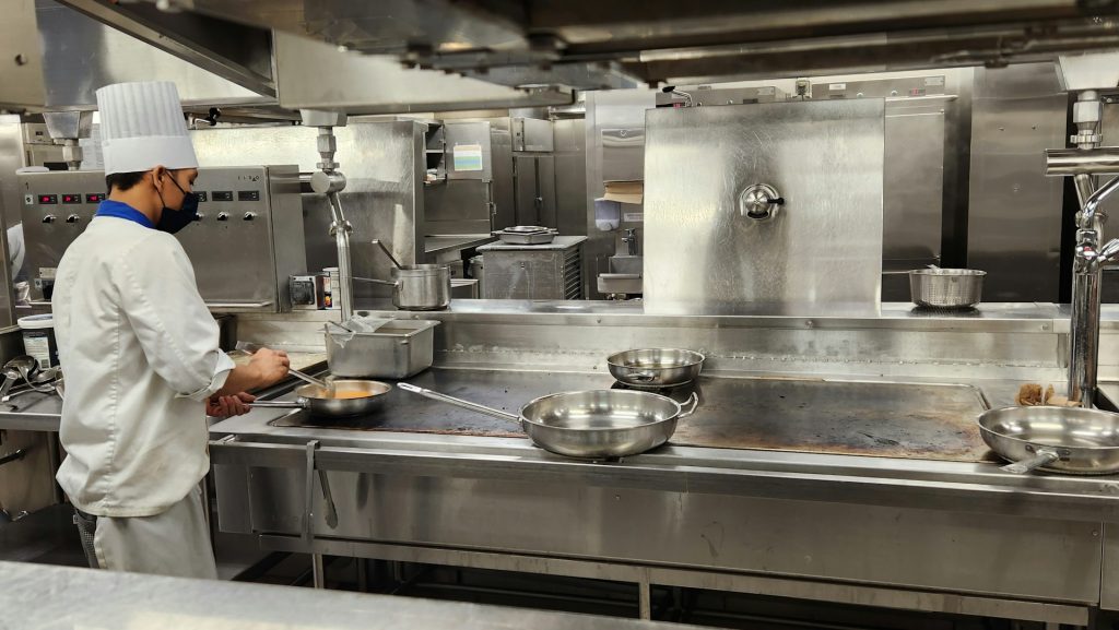 Maximize Kitchen Productivity with Multi-Purpose Equipment | Modern Restaurant Management