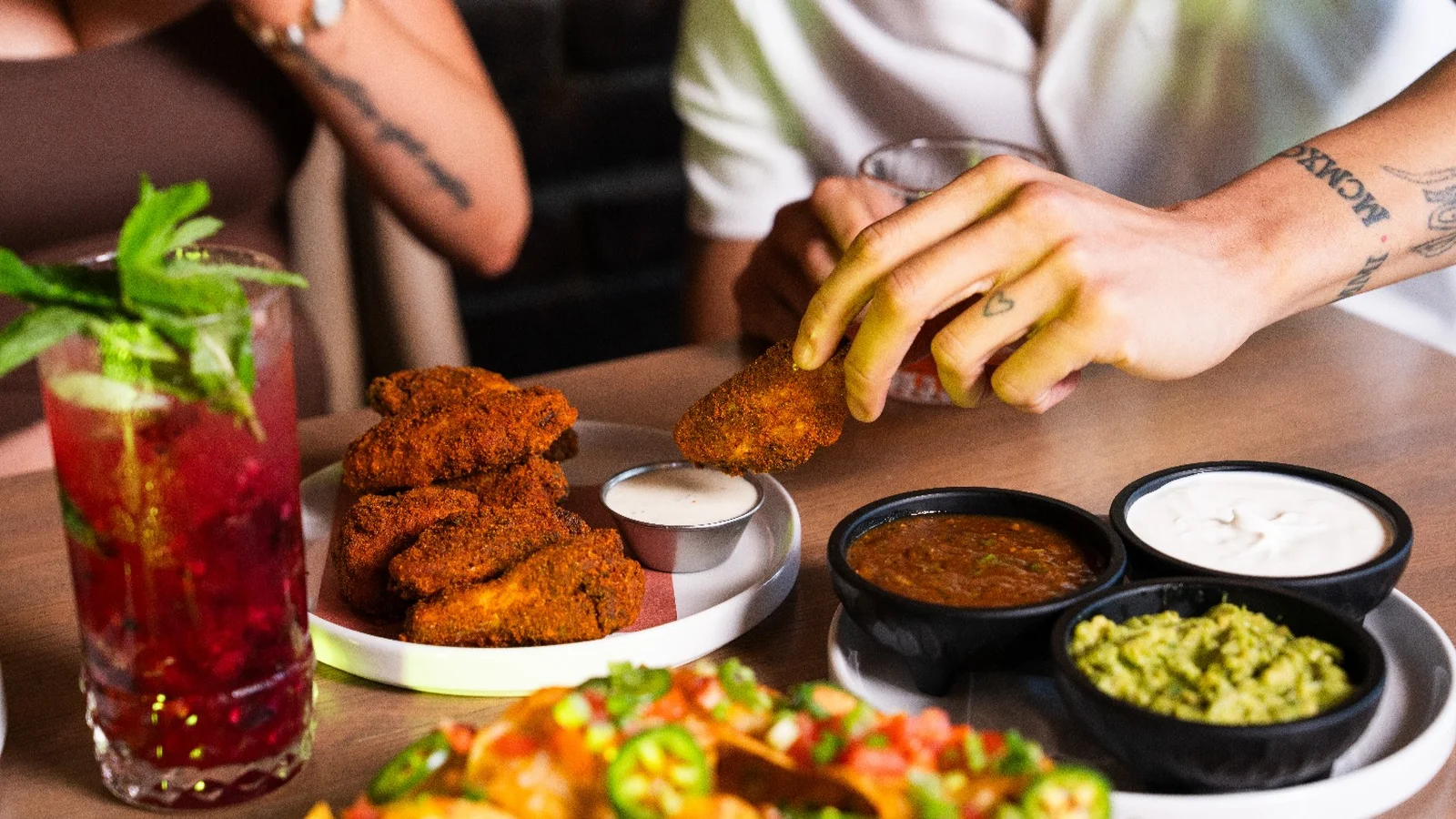 Shark Club Sports Bar &amp; Grill opens 2nd US location in North Texas