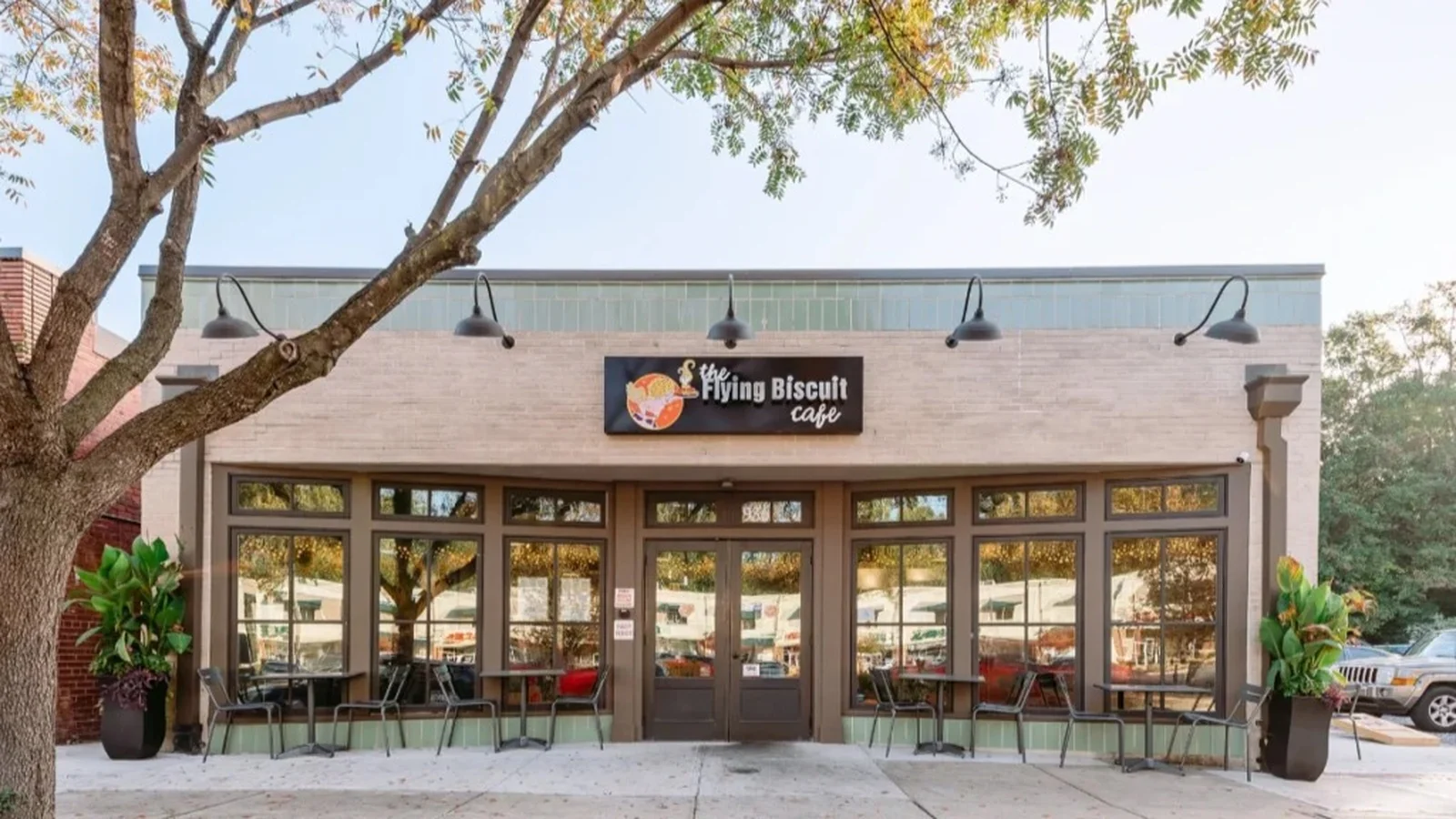 Flying Biscuit Café signs two-unit development agreement for Palm Beach County, Florida